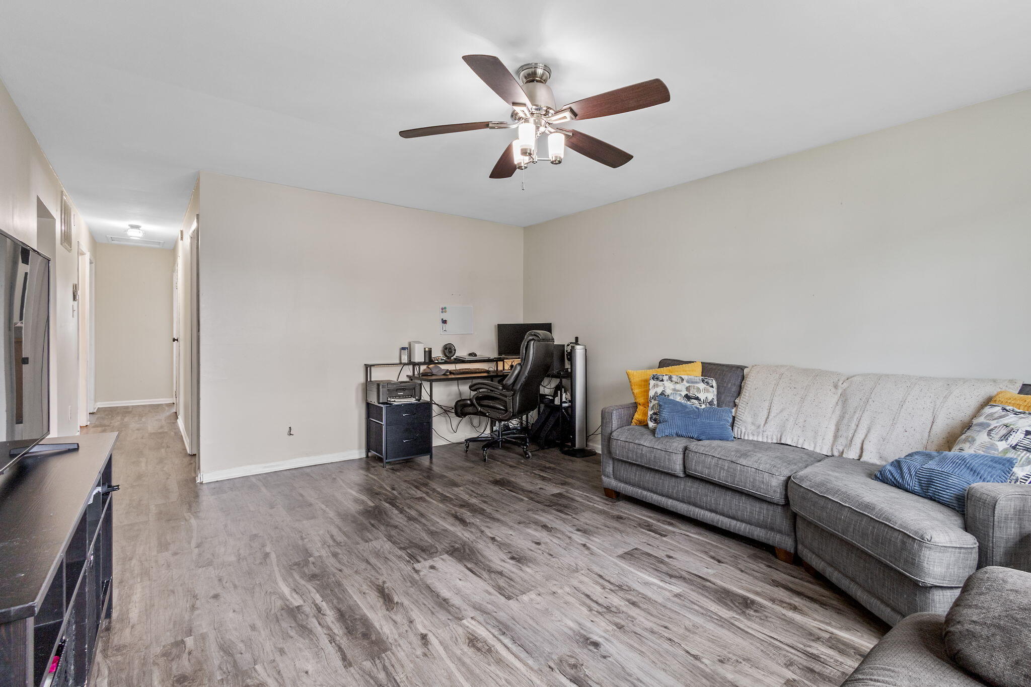 544 Riviera Road Valparaiso, IN 46385 - Photo 6 of 22 2048x1365