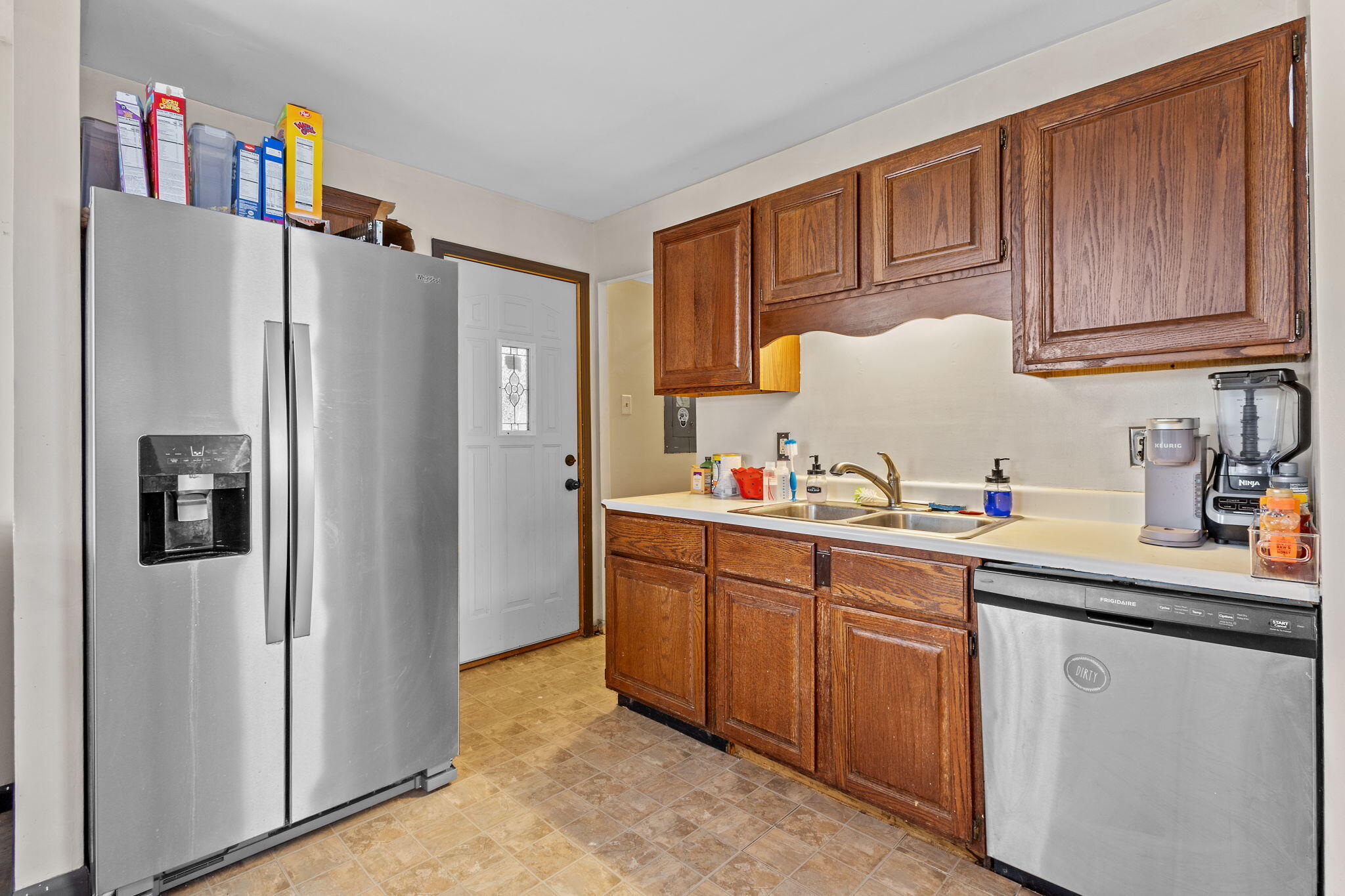 544 Riviera Road Valparaiso, IN 46385 - Photo 10 of 22 2048x1365