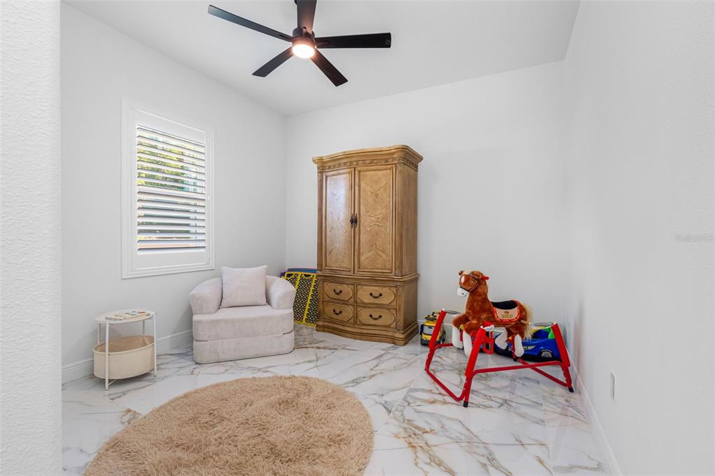 17117 Lakeshore Road Lutz, FL 33558 - Photo 22 of 48