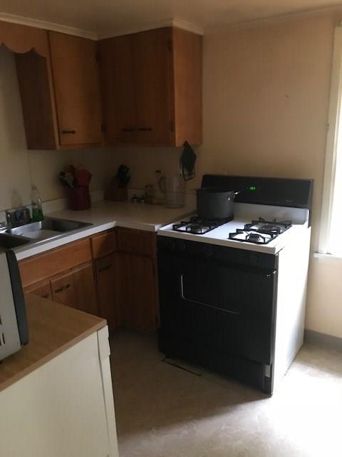 3711 Mt Troy Road Pittsburgh, PA 15212 - Photo 13 of 21 Kitchen - 1 bdrm - upstairs