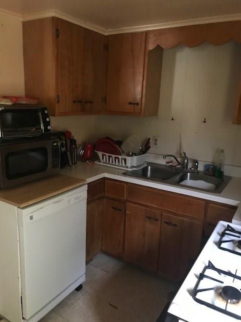 3711 Mt Troy Road Pittsburgh, PA 15212 - Photo 14 of 21 Kitchen - 1 bdrm - upstairs