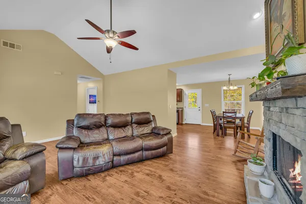 $520,000 | 2810 Highway 98, Maysville, GA 30558