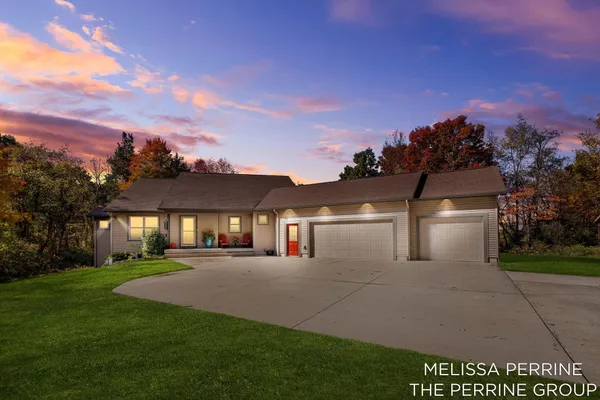 $850,000 | 14300 Oberley Drive Southeast, Lowell, MI 49331