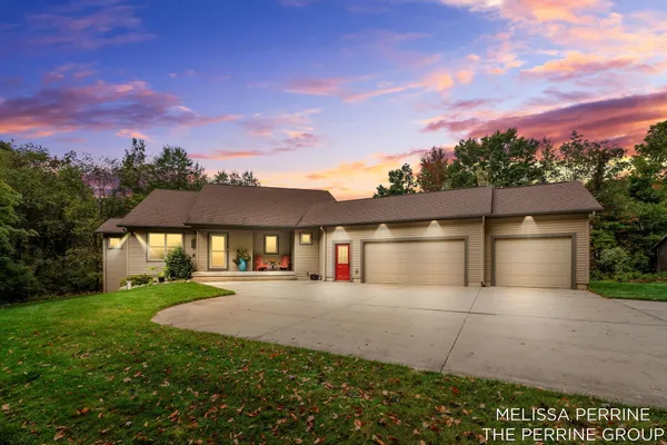 $850,000 | 14300 Oberley Drive Southeast, Lowell, MI 49331