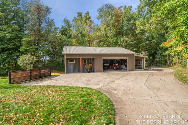 $850,000 | 14300 Oberley Drive Southeast, Lowell, MI 49331