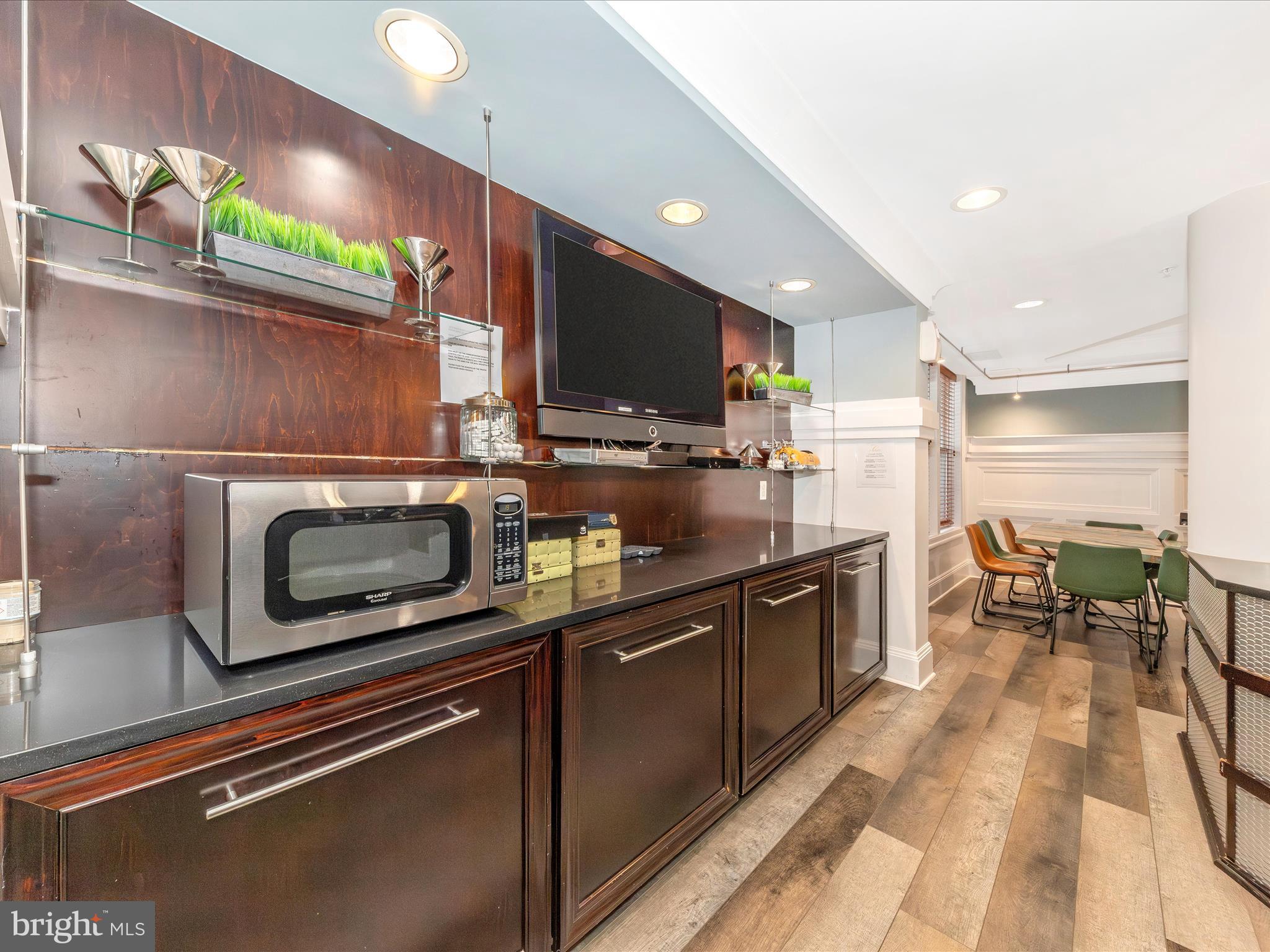 7 Booth Street, Unit 201 Gaithersburg, MD 20878 - Photo 41 of 67 Lounge