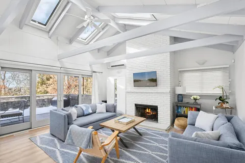 115 Isle Of Wight Road, East Hampton, NY 11937