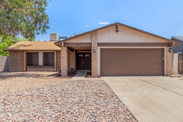$2,300 | 2609 North Nebraska Street, Chandler, AZ 85225