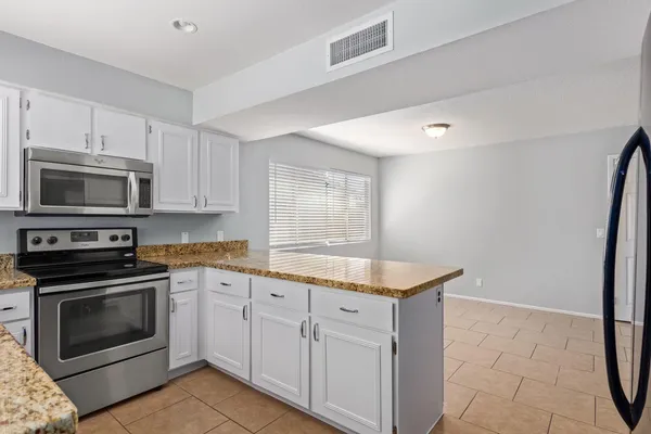$2,300 | 2609 North Nebraska Street, Chandler, AZ 85225
