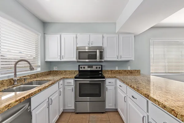 $2,300 | 2609 North Nebraska Street, Chandler, AZ 85225