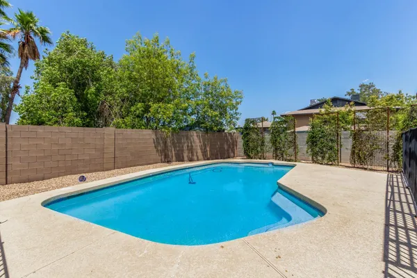 $2,300 | 2609 North Nebraska Street, Chandler, AZ 85225