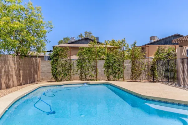 $2,300 | 2609 North Nebraska Street, Chandler, AZ 85225