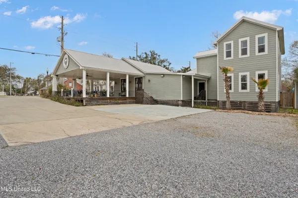 $999,900 | 647 Howard Avenue, Biloxi, MS 39530