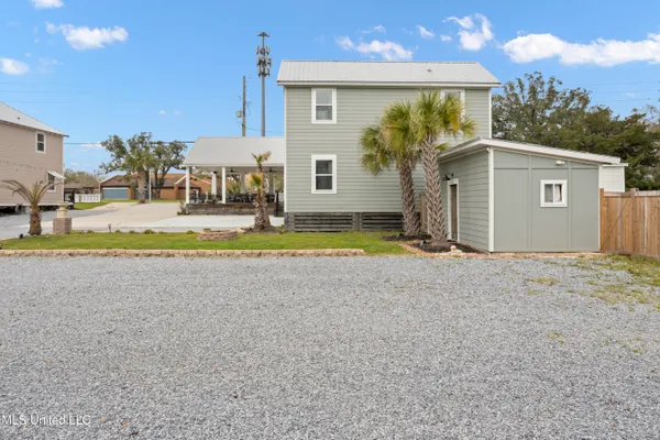 $999,900 | 647 Howard Avenue, Biloxi, MS 39530