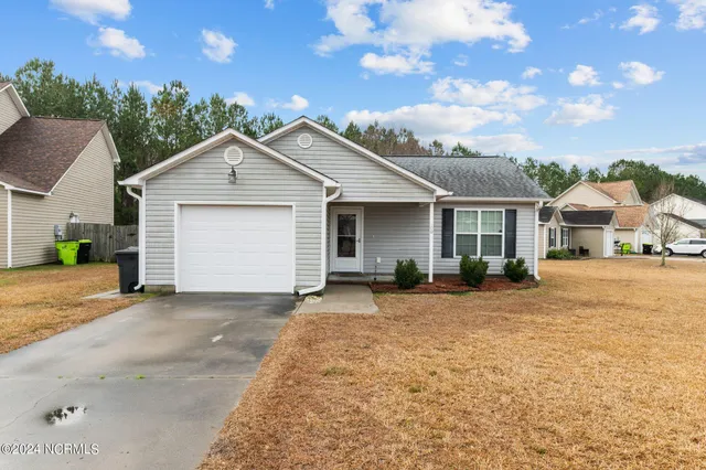$1,700 | 100 Sumatra Court, New Bern, NC 28560
