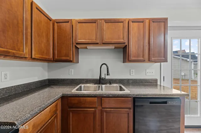 $1,700 | 100 Sumatra Court, New Bern, NC 28560