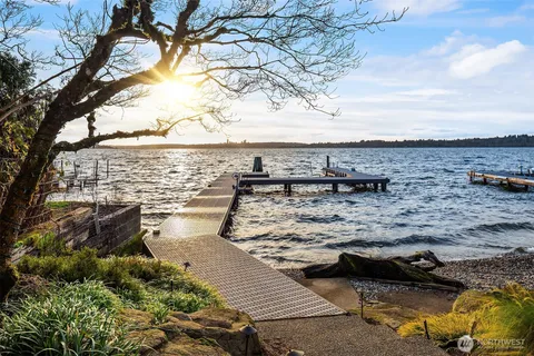 $7,500,000 | 175 Lake Avenue West, Kirkland, WA 98033