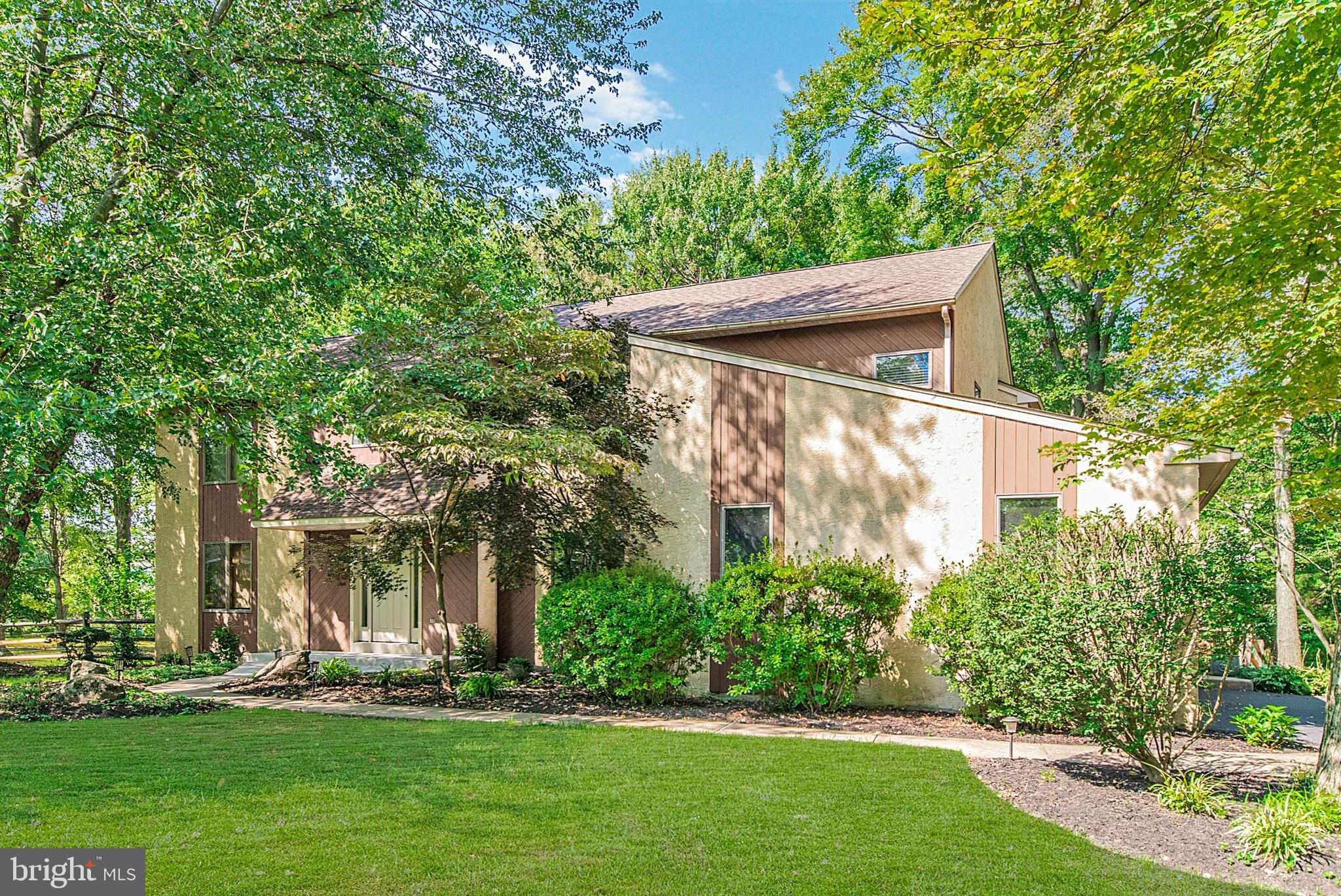 825 Cathcart Road Blue Bell, PA 19422 - Photo 1 of 39 *Edited Color Scheme*