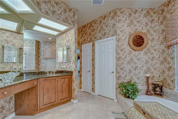 $1,500,000 | 20915 Lake Vienna Drive, Land O Lakes, FL 34638