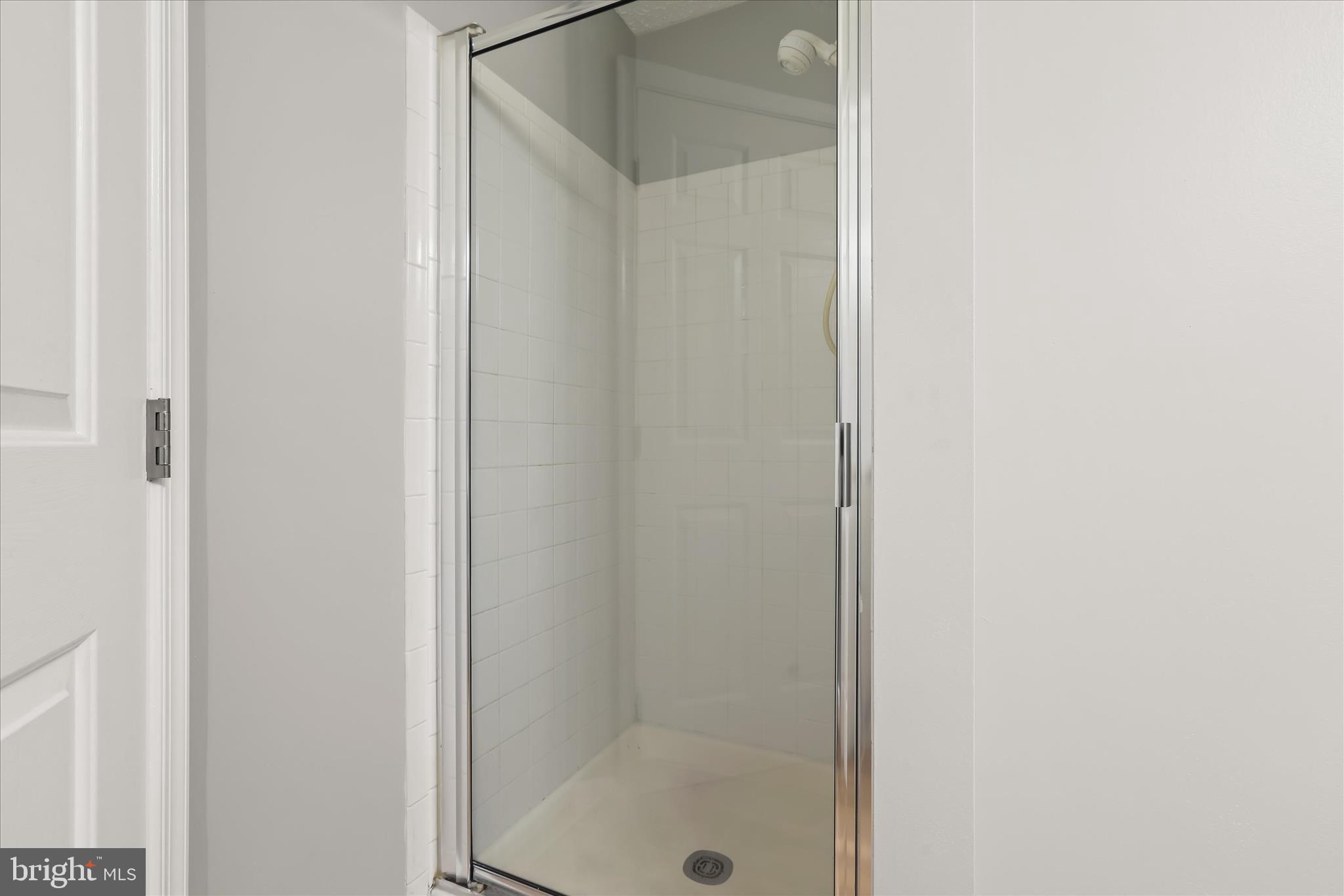 7907 Valley Manor Road, Unit H Owings Mills, MD 21117 - Photo 21 of 24 Second Bathroom
