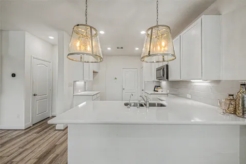 $300,000 | 2102 Red Cedar Ridge Way, Houston, TX 77080