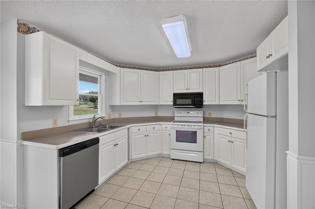 5493 Rolling Meadows Road Randleman, NC 27317 - Photo 12 of 36