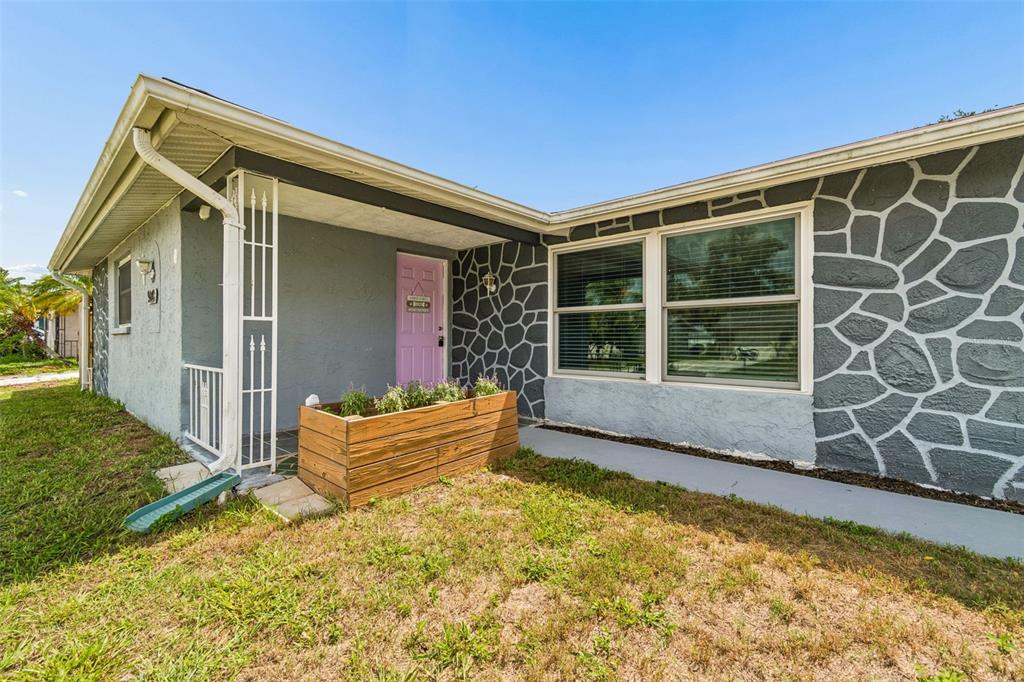 9140 Cochise Lane Port Richey, FL 34668 - Photo 3 of 49 Gallery Image 3