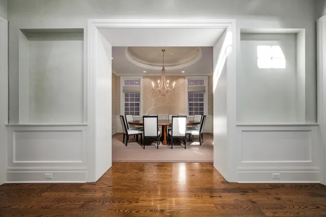 $4,595,000 | 3752 North Janssen Avenue, Chicago, IL 60613