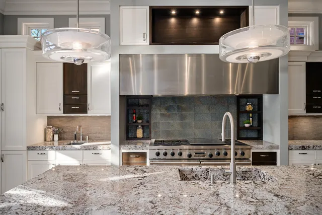 $4,595,000 | 3752 North Janssen Avenue, Chicago, IL 60613