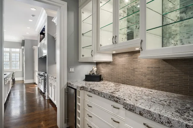 $4,595,000 | 3752 North Janssen Avenue, Chicago, IL 60613