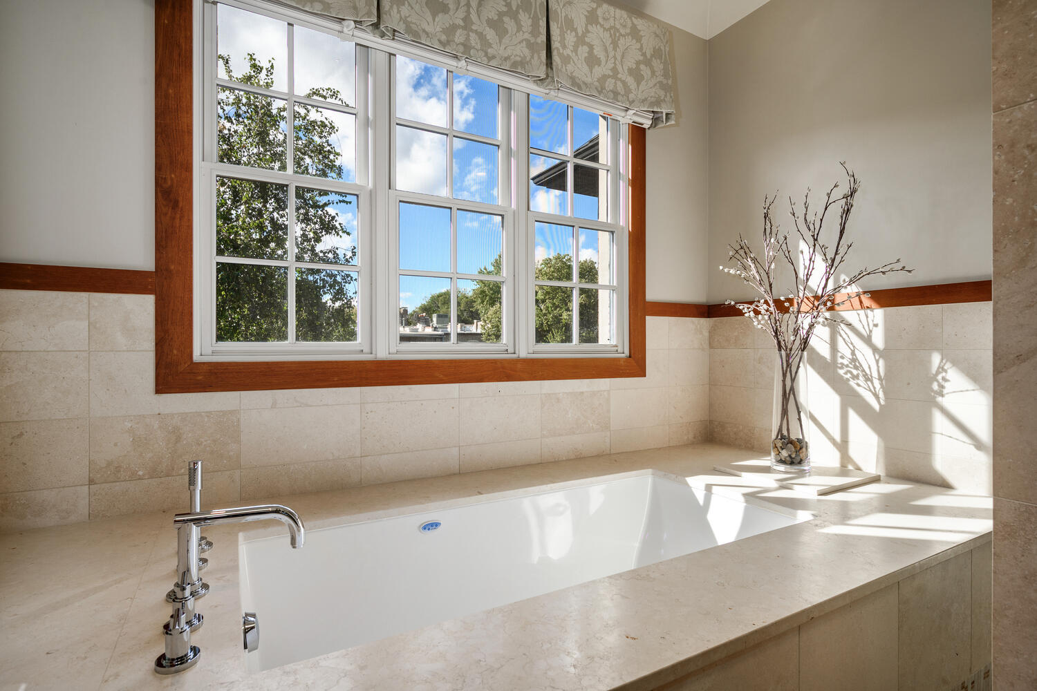 3752 North Janssen Avenue Chicago, IL 60613 - Photo 44 of 86