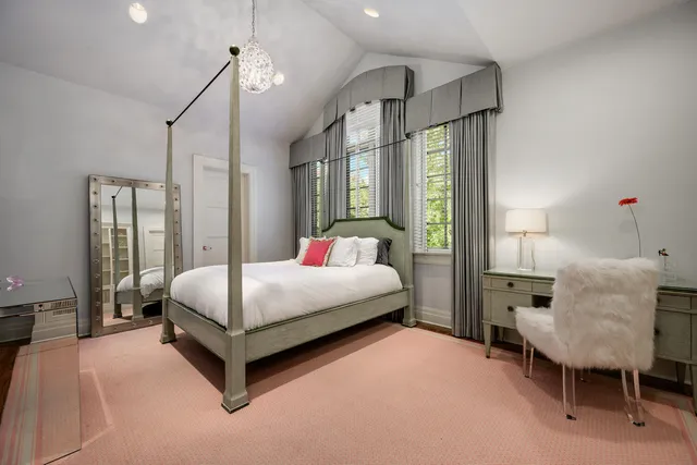 $4,595,000 | 3752 North Janssen Avenue, Chicago, IL 60613