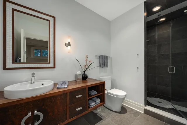 $4,595,000 | 3752 North Janssen Avenue, Chicago, IL 60613