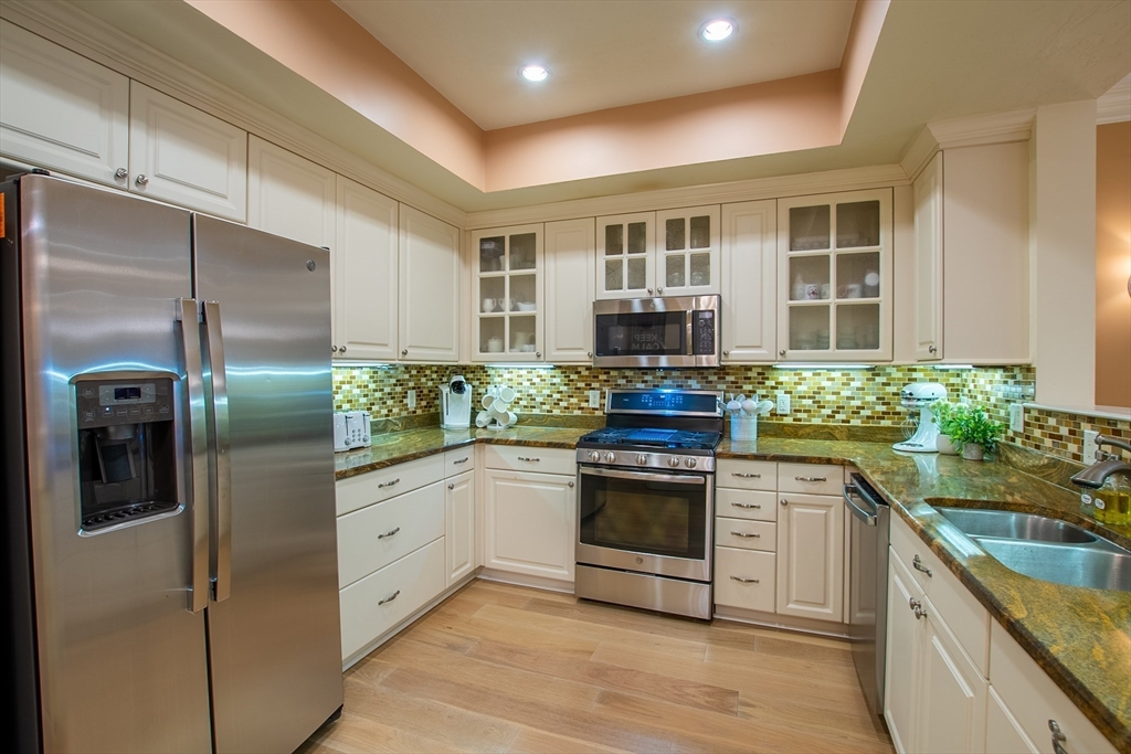 1000 Albion Road, Unit 1106 Bedford, MA 01730 - Photo 11 of 38 Gallery Image 11