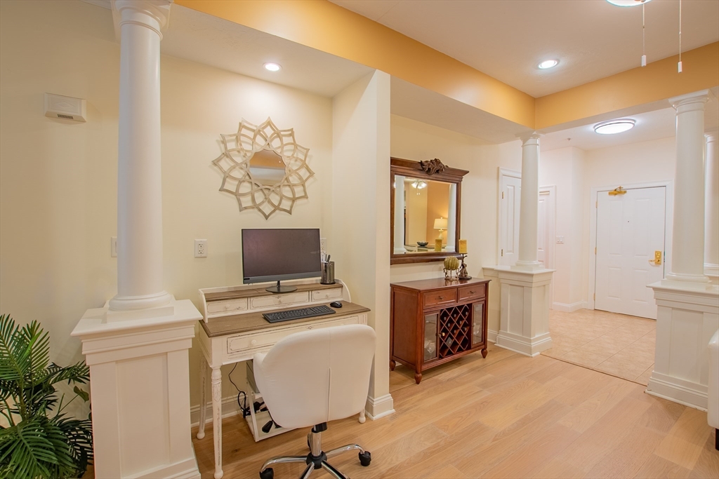 1000 Albion Road, Unit 1106 Bedford, MA 01730 - Photo 29 of 38 Gallery Image 29