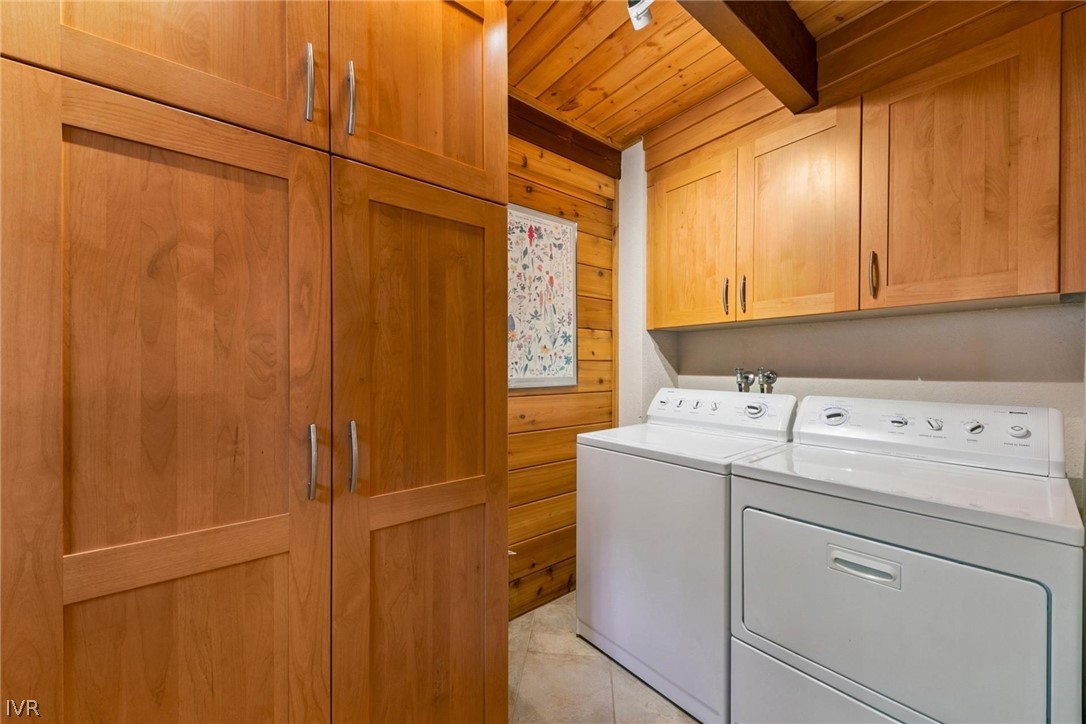 988 Wander Way Incline Village, NV 89451 - Photo 15 of 49 Pantry/Laundry Room