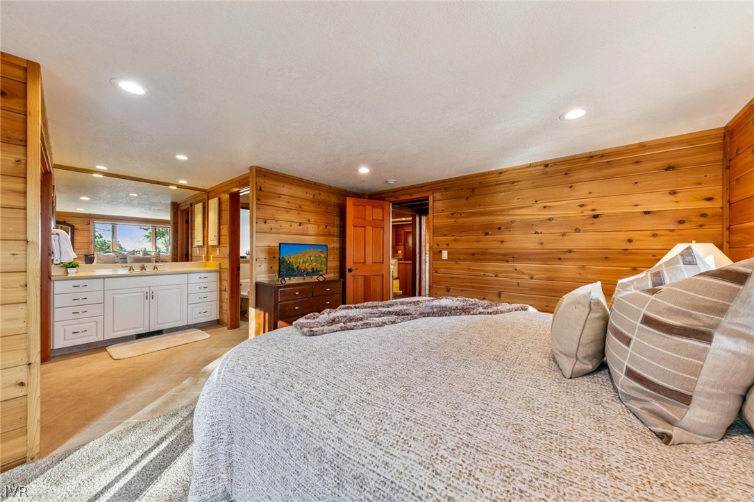 988 Wander Way Incline Village, NV 89451 - Photo 24 of 49 Primary Suite