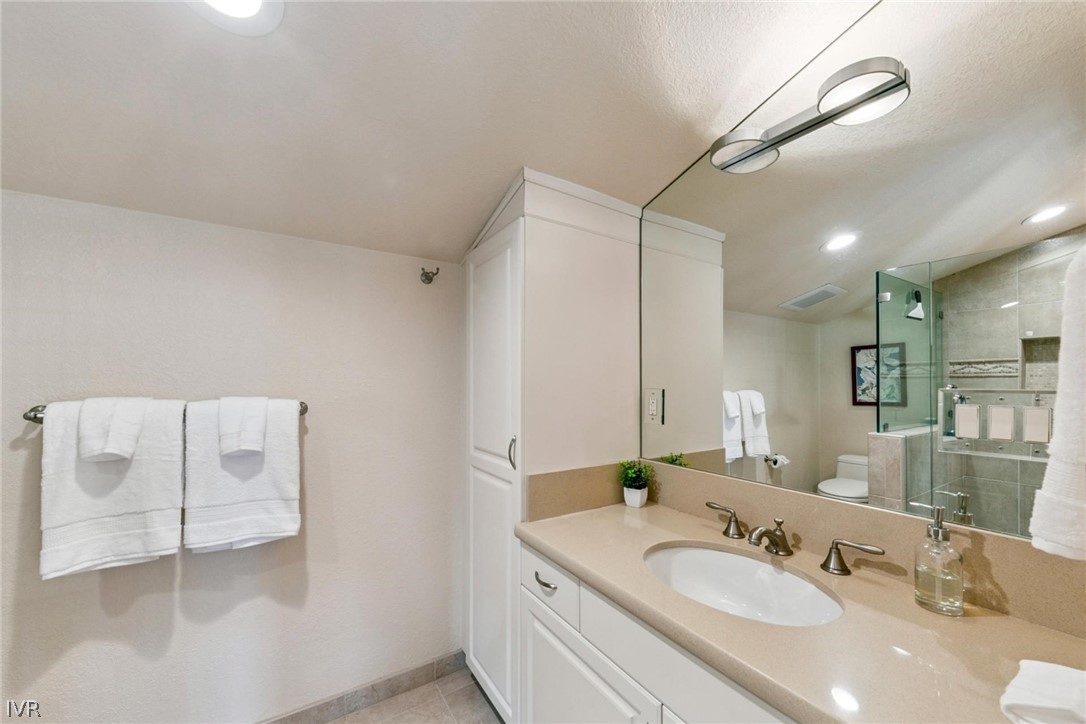 988 Wander Way Incline Village, NV 89451 - Photo 34 of 49 Bathroom 3-Upper floor