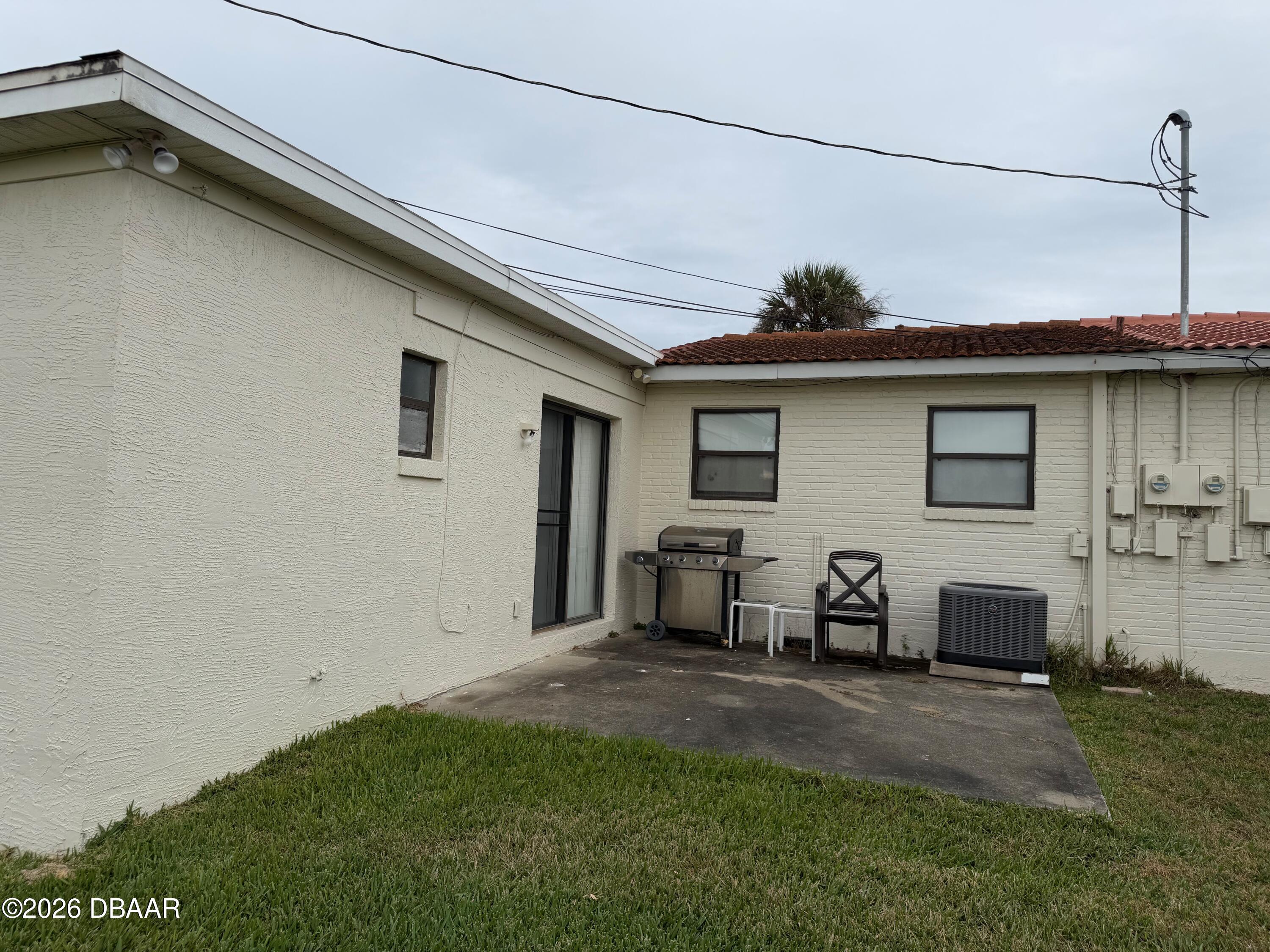 604 Robin Road, Unit B Ormond Beach, FL 32176 - Photo 6 of 21 IMG_3110
