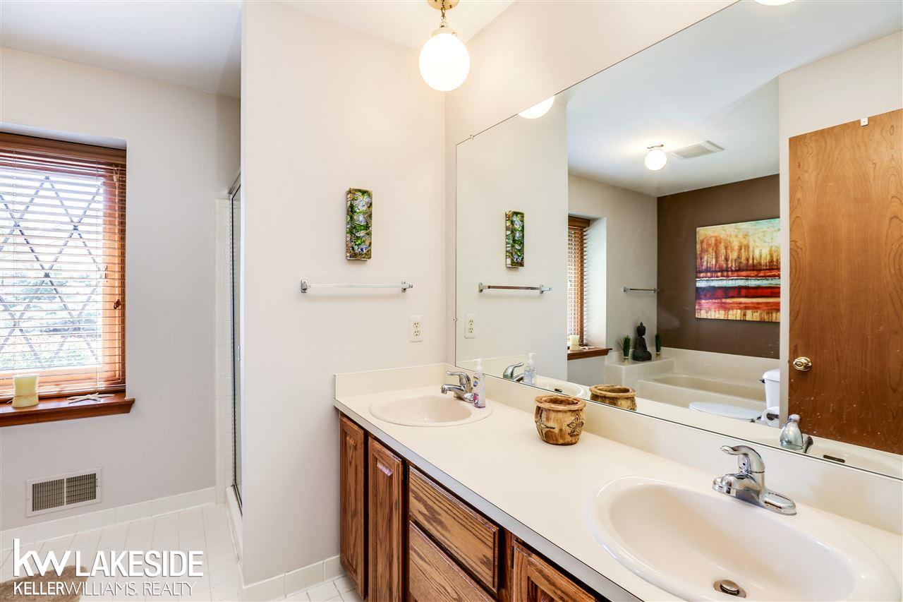 1196 Maple Leaf Drive Rochester Hills, MI 48309 - Photo 14 of 26