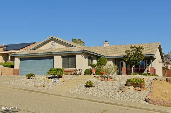$425,000 | 3456 Starjet Street, Rosamond, CA 93560