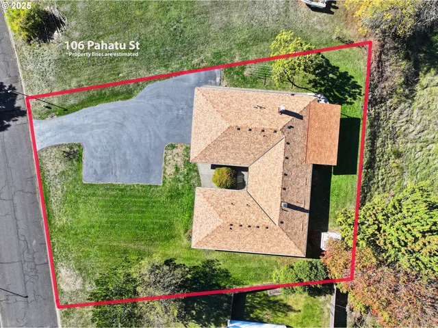 a black and white photo of a house