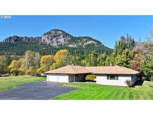 $649,000 | 106 Pahatu, North Bonneville, WA 98639