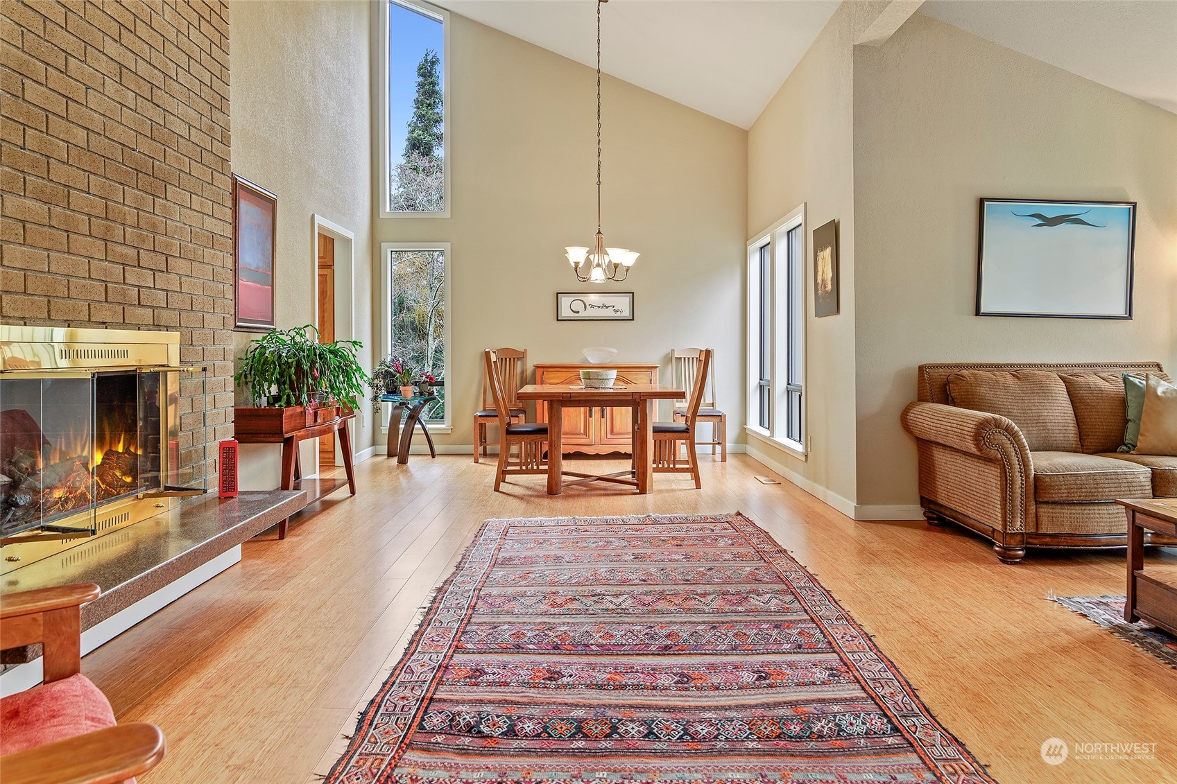 17014 Bertola Road Edmonds, WA 98026 - Photo 2 of 33 Gallery Image 2