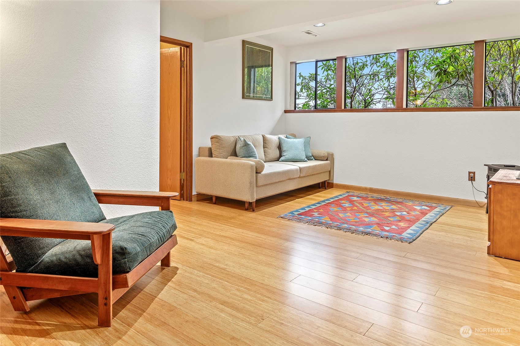 17014 Bertola Road Edmonds, WA 98026 - Photo 22 of 33 Gallery Image 22