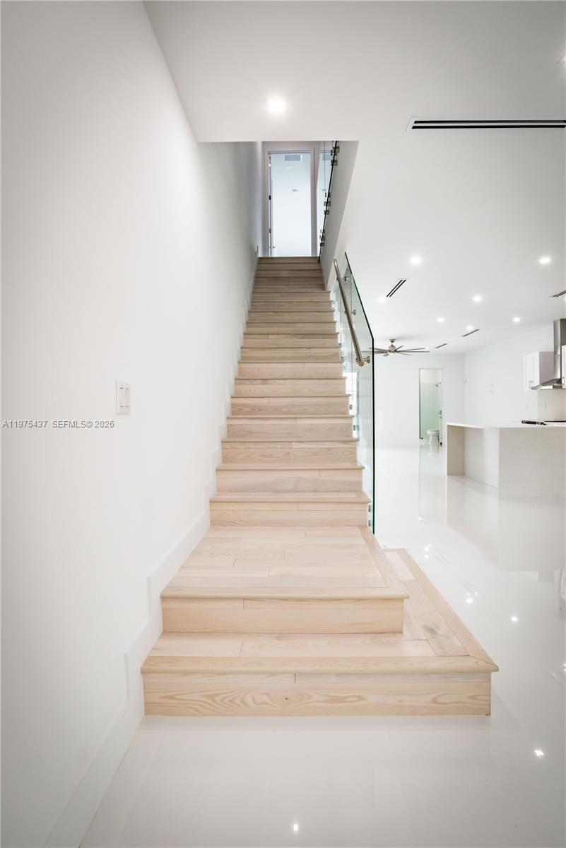 3107 Southwest 26th Street, Unit 3107 Miami, FL 33133 - Photo 7 of 26 a view of entryway