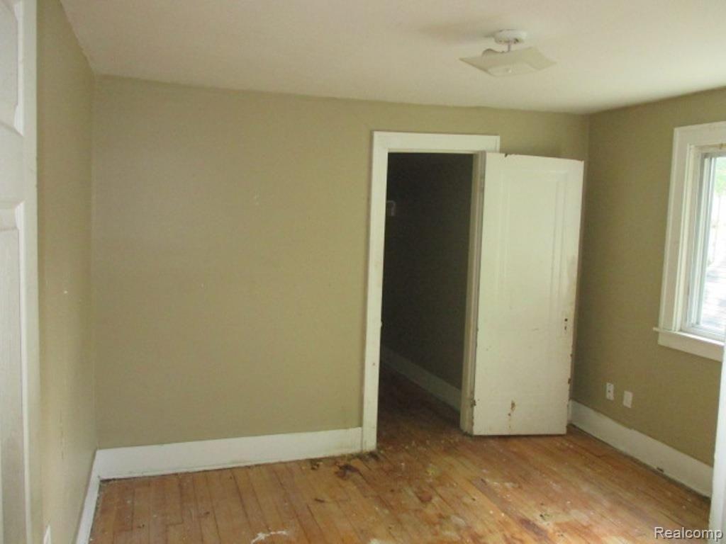 18575 Appleton Street Detroit, MI 48219 - Photo 19 of 23 19-Bedroom 2 View 1.jpg