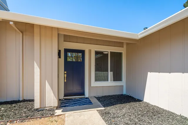 $460,000 | 9070 Burst Court, Sacramento, CA 95826