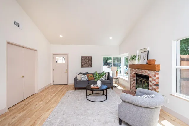 $460,000 | 9070 Burst Court, Sacramento, CA 95826