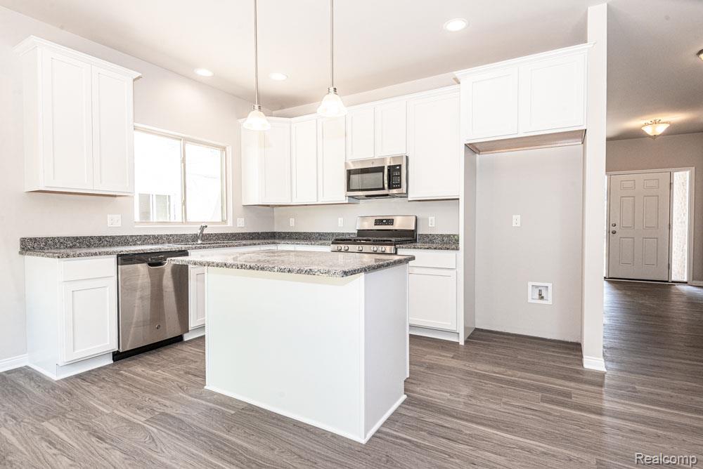 Kitchen (2).jpg